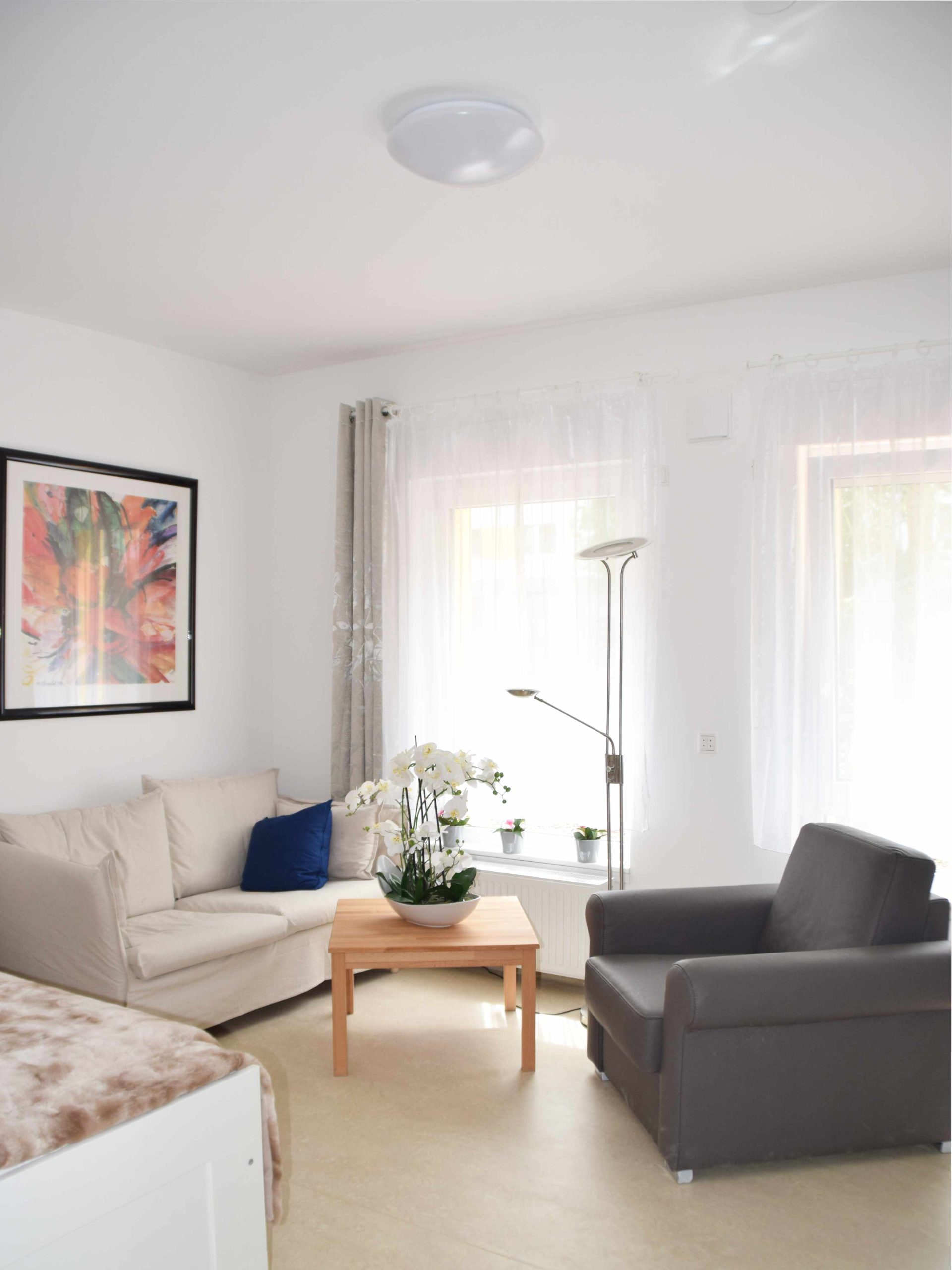 Wohnbereich mit Kueche im Haus Irene